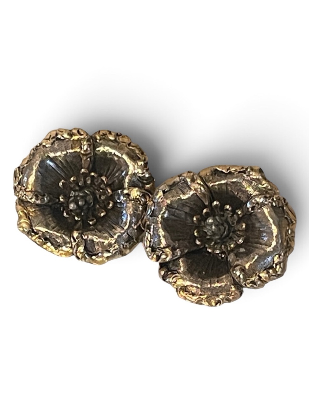 Vintage Arthur Pepper Signed “ART” Mixed Metal Flower Clip-on Earrings